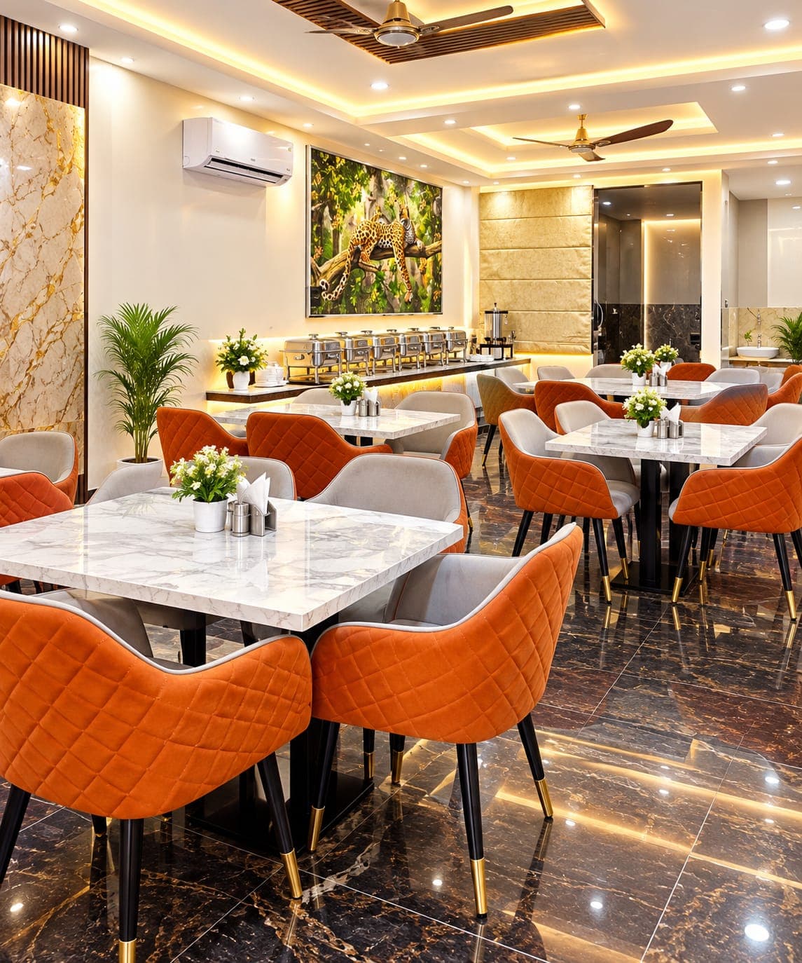 Hotel NS restaurant seating and dining area